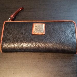 Dooney and bourke wallet